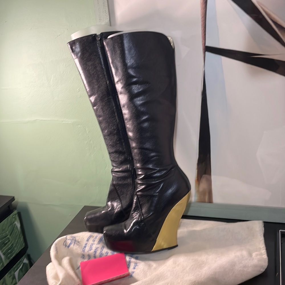 Very unique John Fluevog